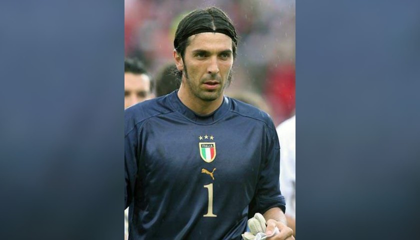 Buffon's Official Italy Signed Shirt, 2005