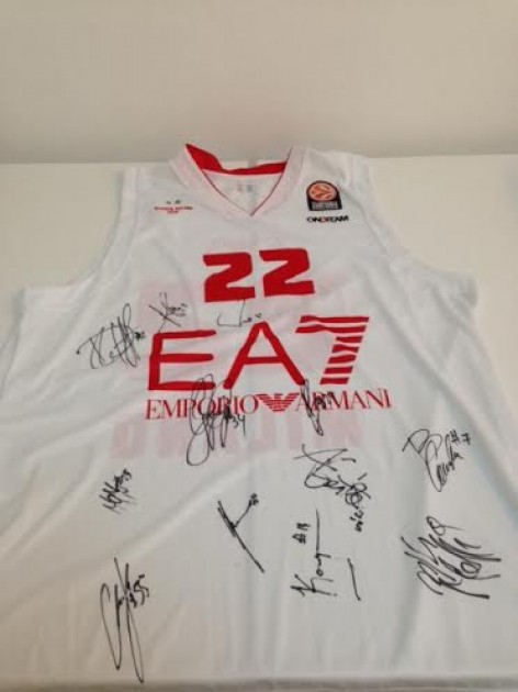 Shirt N°22 autographed by Olimpia Milano team 