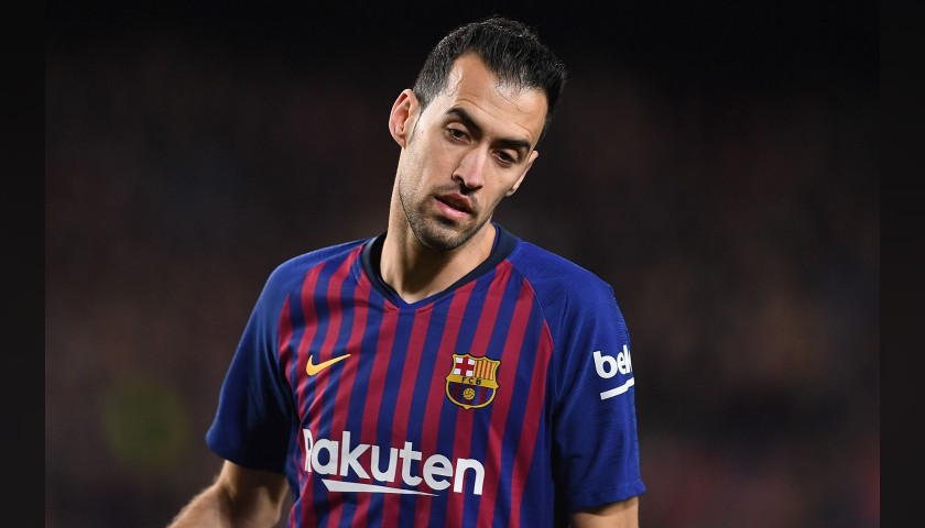 Busquets' Official Barcelona Signed Shirt, 2018/19