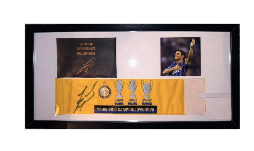 Fascia "Triplete 2010" Incorniciata - Autografata da Javier Zanetti