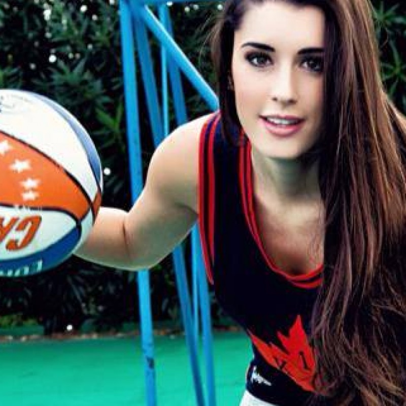 Play basketball with Viola Valentina Vignali 