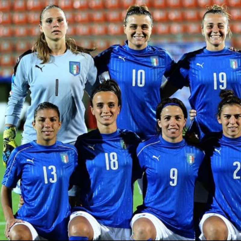 Italy Women's Match Kit, 2016 + Training Shirt