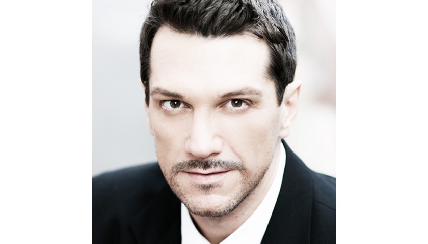 Broadway Star Paulo Szot at NY’s Famous Supper Club Feinstein’s/54 Below