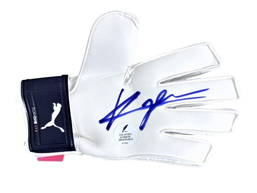 Puma Goalkeeper Match-Issued Glove - Signed by David Raya