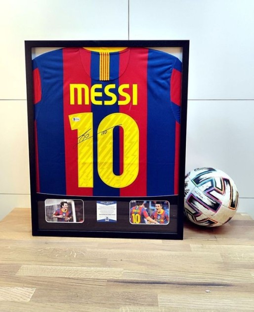 Messi's FC Barcelona 2010/11 Signed and Framed Shirt