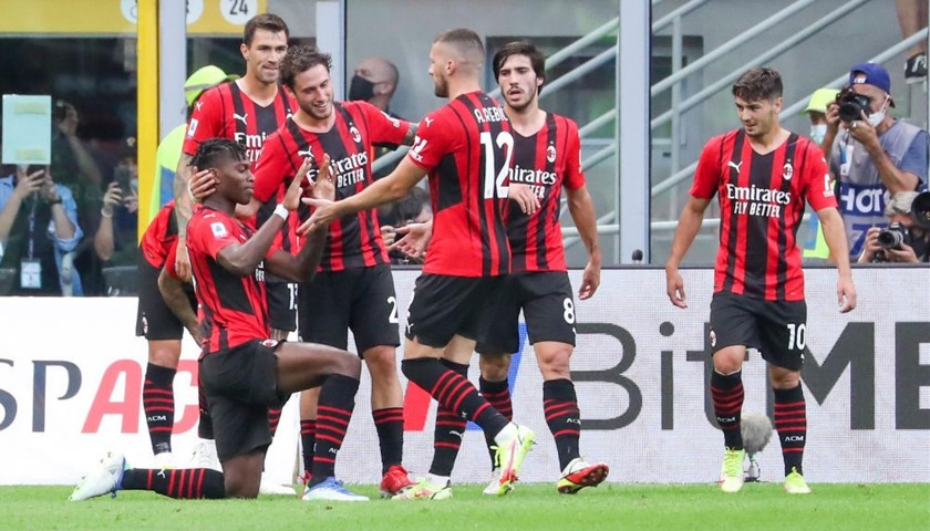 Official AC Milan Football, 2021/22 - Signed by the Squad - CharityStars