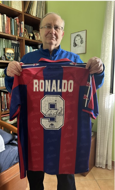 Ronaldo sales barcelona shirt