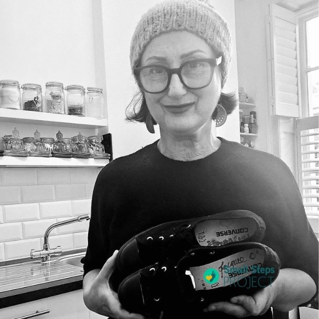 Le scarpe usurate e firmate di Jacquie O'Sullivan