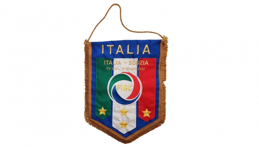 Official Pennant, Italy-Scotland 2016