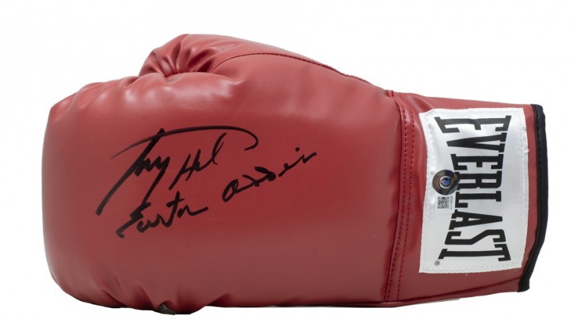 Guantone da boxe autografato da Larry Holmes con scritta 