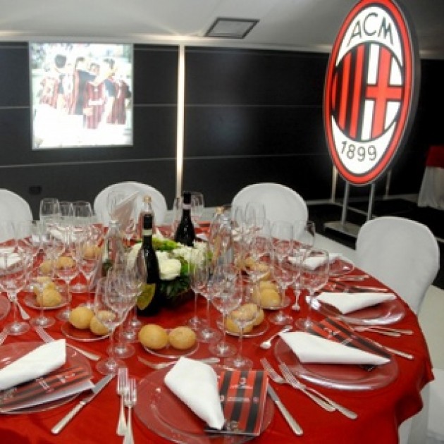 2 VIP/Hospitality Tickets for Milan-Cagliari 22/3