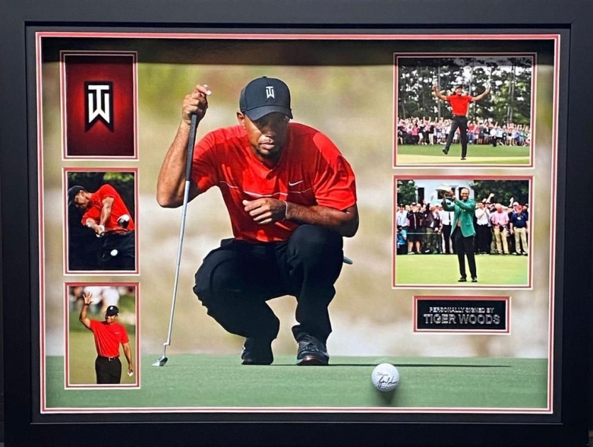 Tiger Woods Signed Golf Ball Display