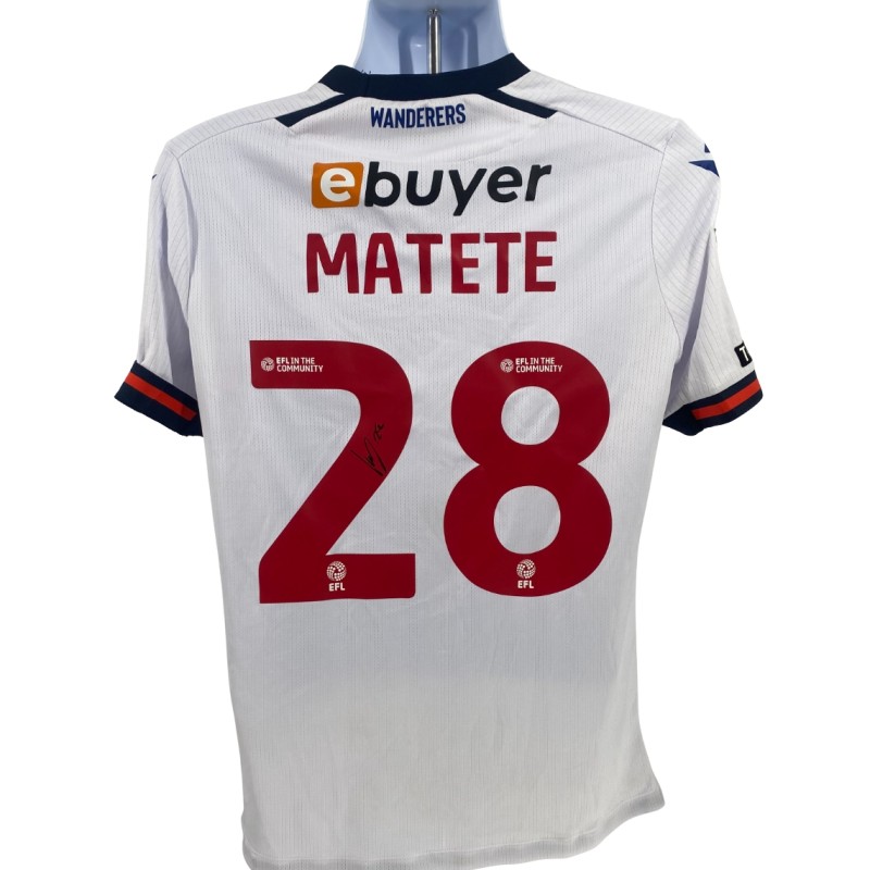 La maglia firmata di Jay Matete del Bolton Wanderers indossata durante la partita