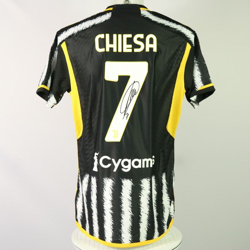 Chiesa Juventus Match-Issued and Signed Shirt, 2023/24