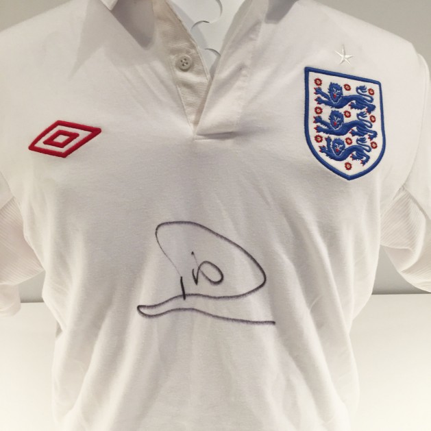 Maglia della Nazionale Inglese, autografata da Rio Ferdinand - CharityStars