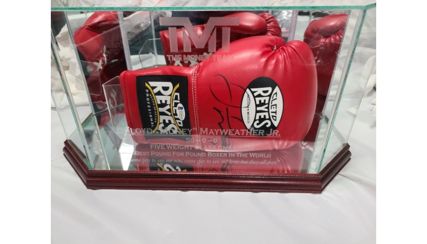 Floyd Mayweather Autographed Boxing Glove Display
