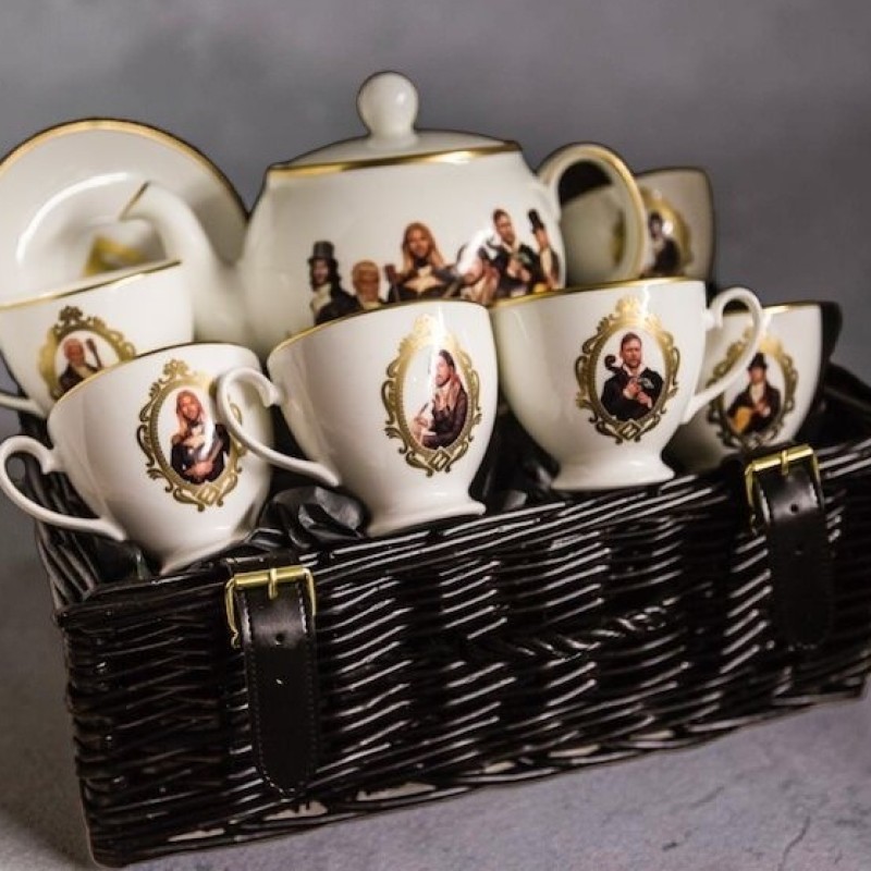 Foo Fighters Extremely Rare Complete Unused Tea Set In Basket