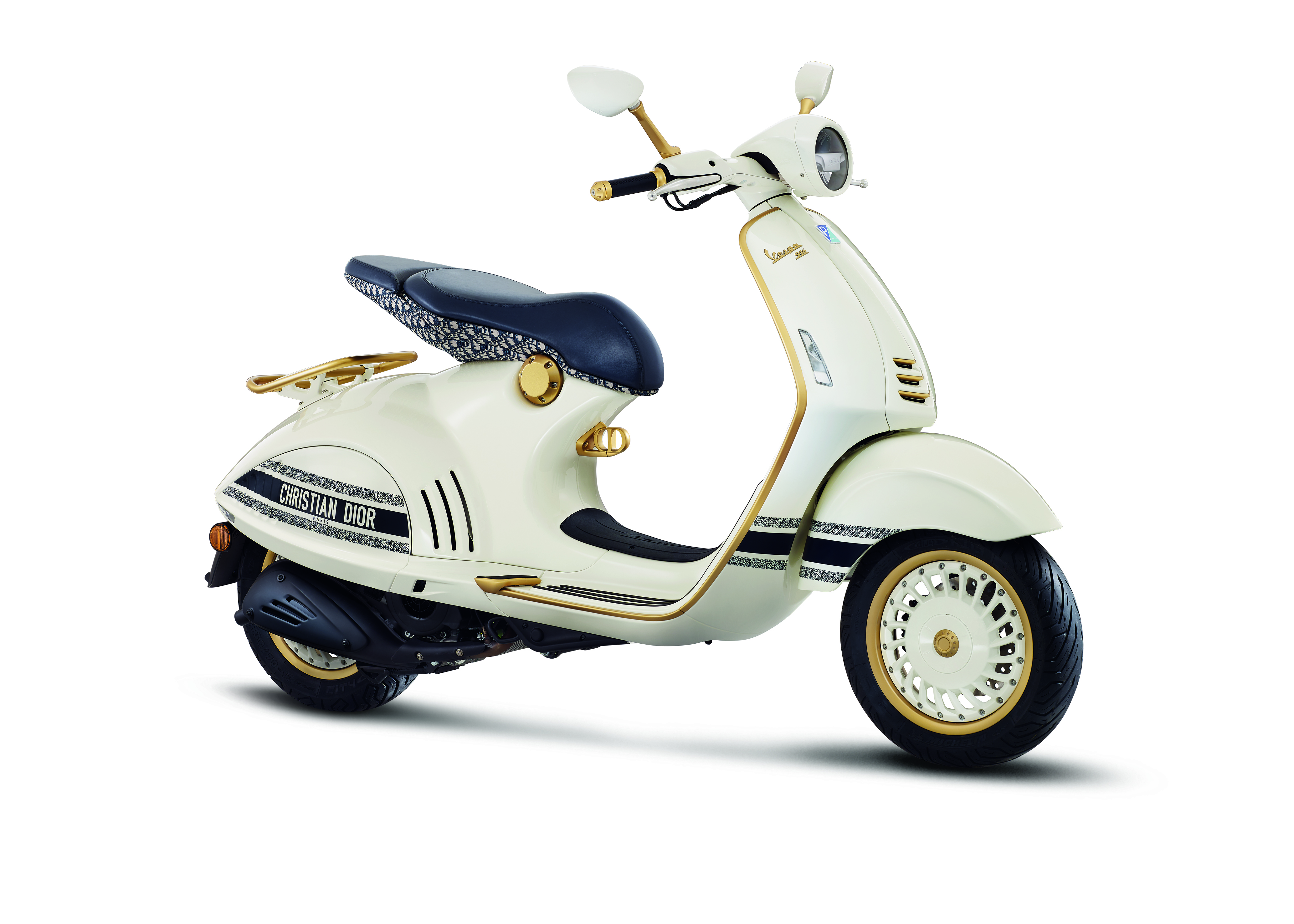 Vespa 946 Christian Dior, Vespa 946 Christian Dior: when Italian and  French style meet 🇫🇷🇮🇹 Launching Spring 2021 😍, By Vespa