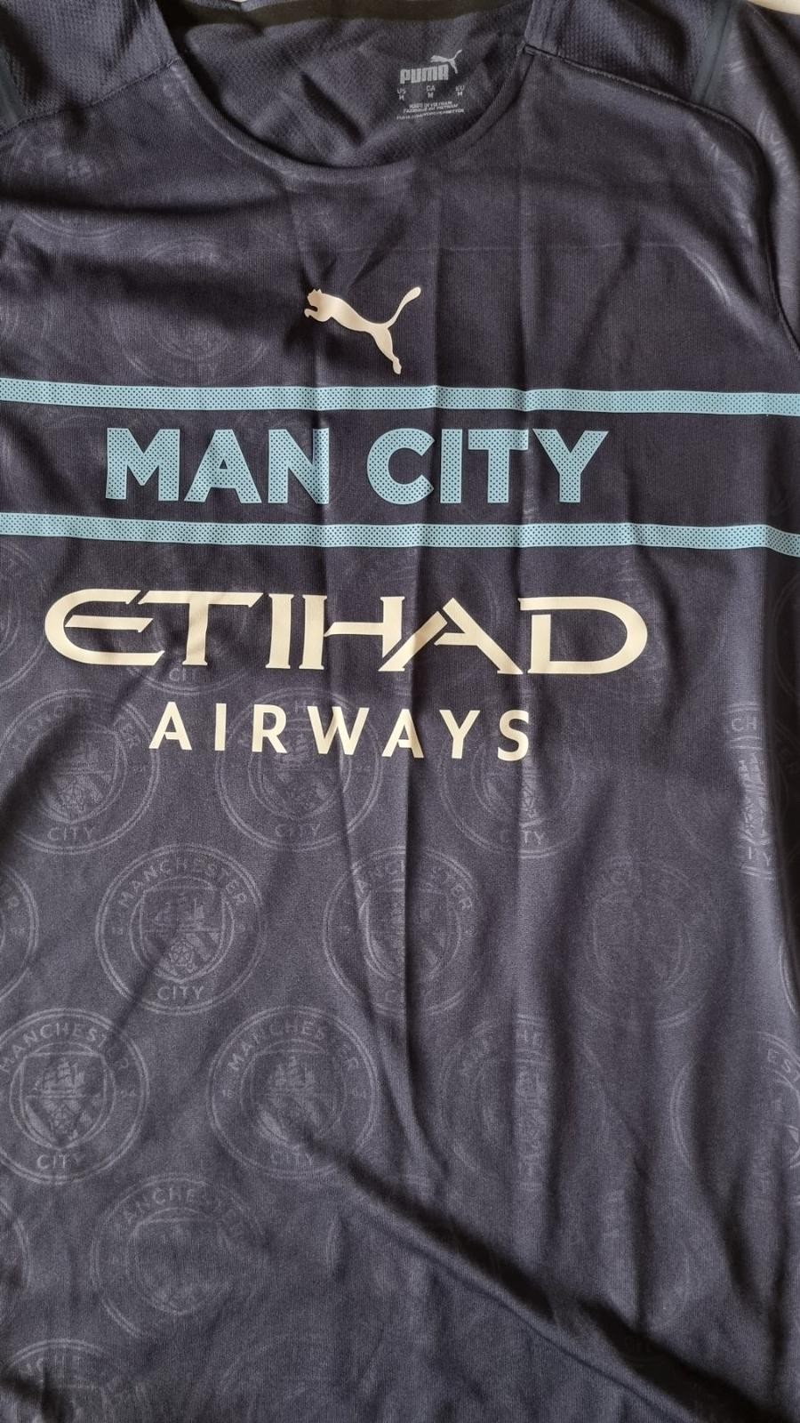 Zinchenko's Manchester City Worn and Signed Shirt, 2021/22