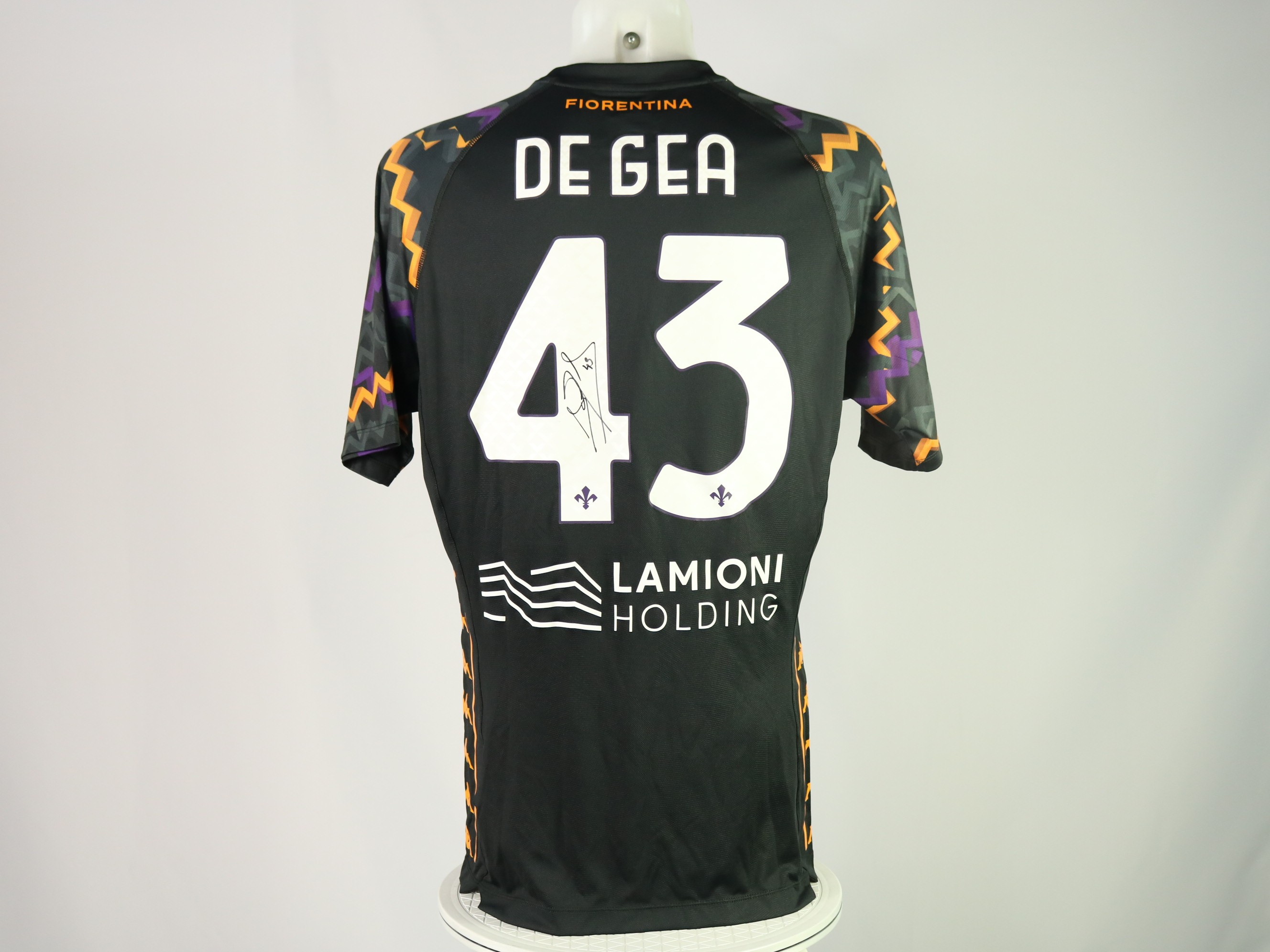 直筆サイン入りユニフォーム David de Gea  /フレーム別/SA鑑定済 de Gea's Fiorentina Signed Match-Issued Shirt, 2024/25 - CharityStars