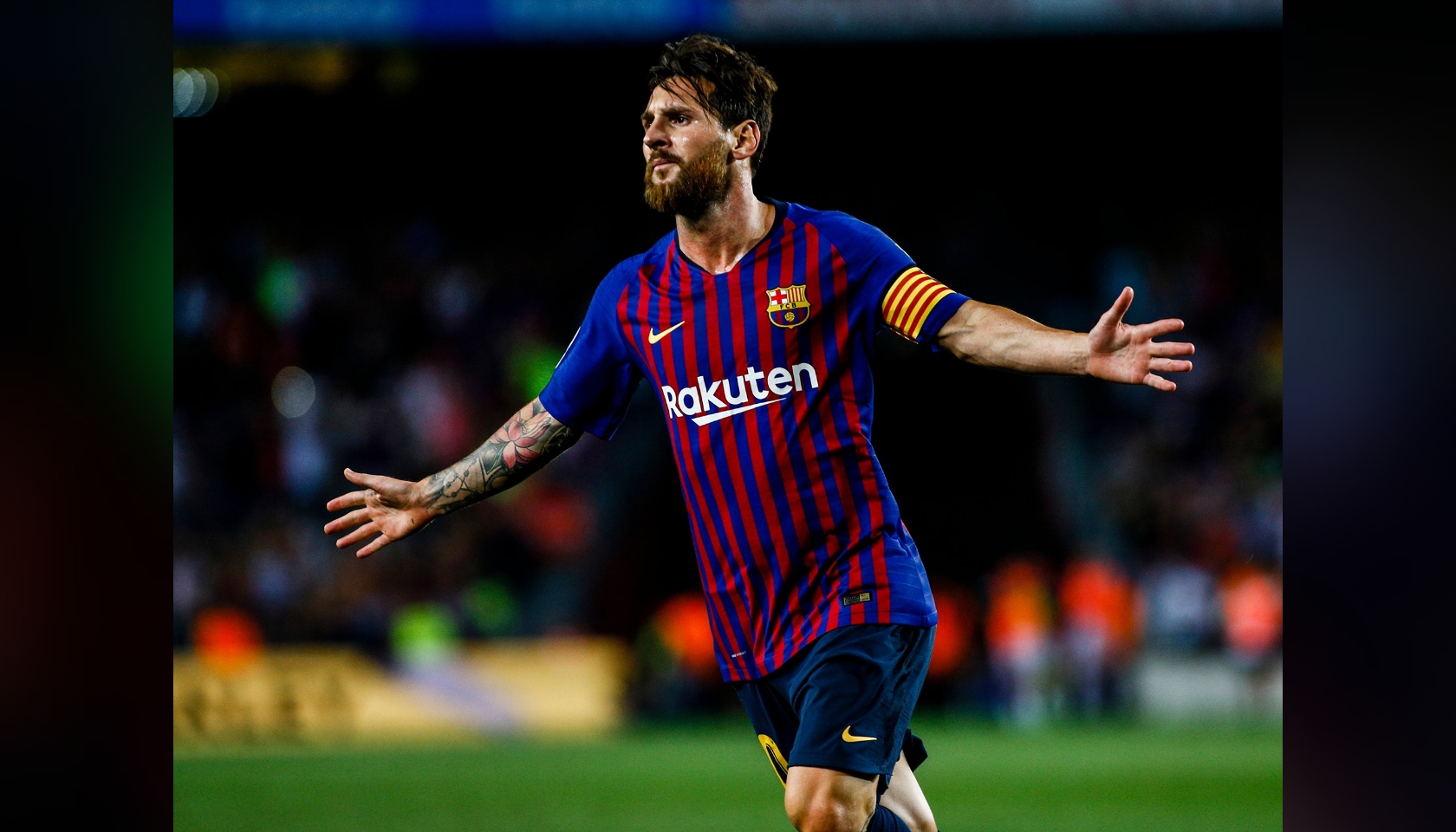 Barcelona 2018 2019 Messi 10 Home UCL Shirt (Excellent) L