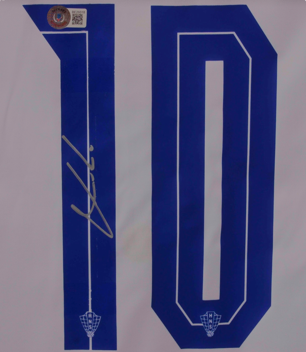 Modric's Official Real Madrid Signed Shirt, 2019/20 - CharityStars