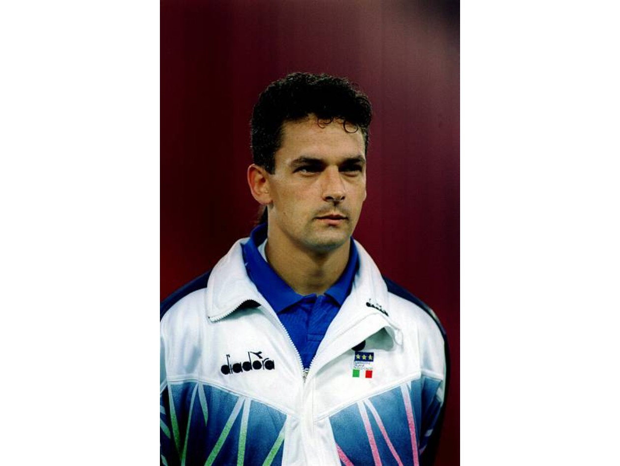 Baggio Official Italy Sweatshirt, 1994 - CharityStars