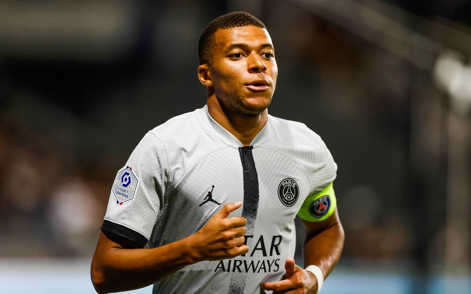 Mbappe's PSG Match Shirt, UCL 2018/19 - CharityStars