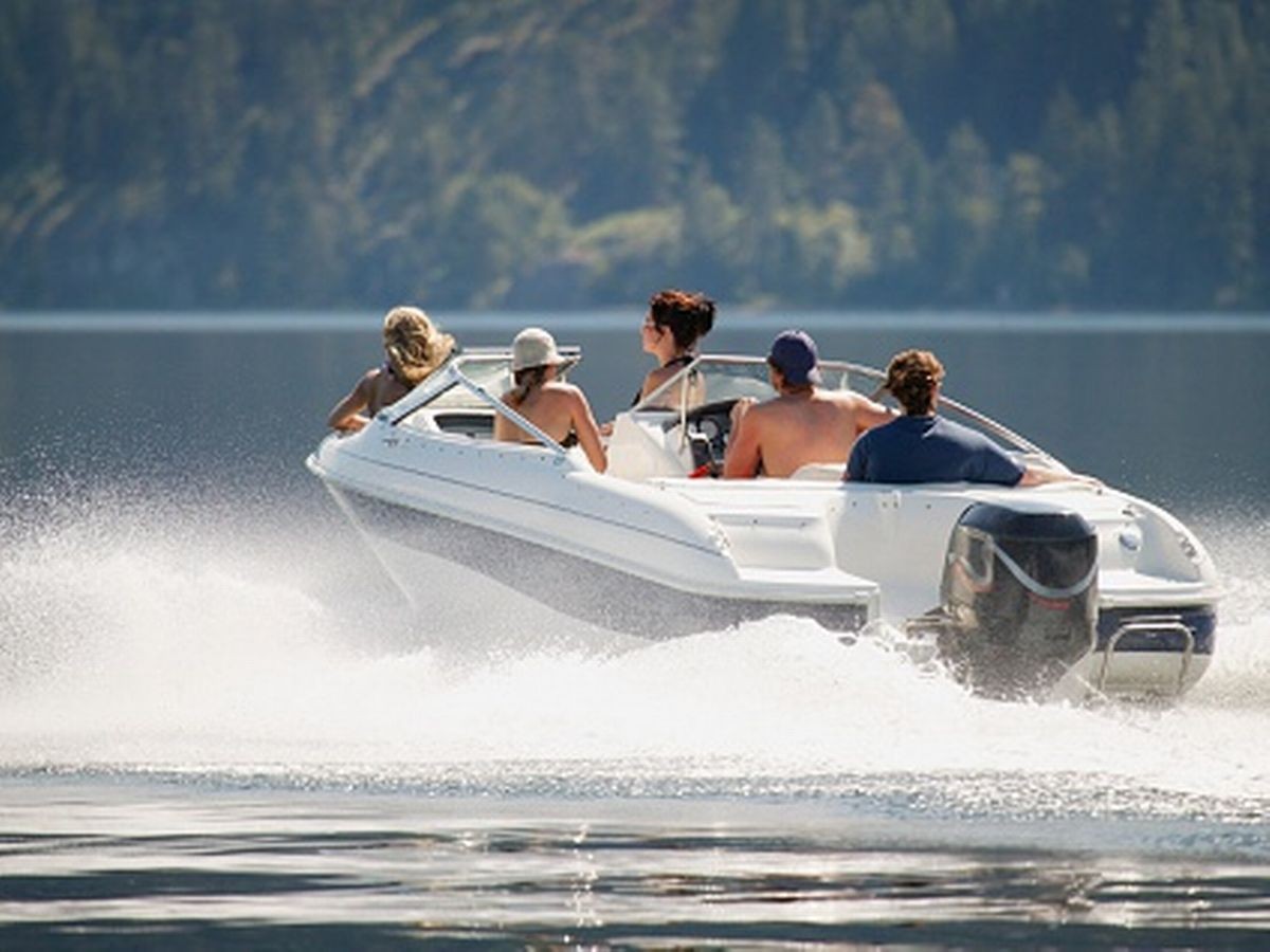 Loch Lomond Speedboat Pub Crawl for Eight - CharityStars