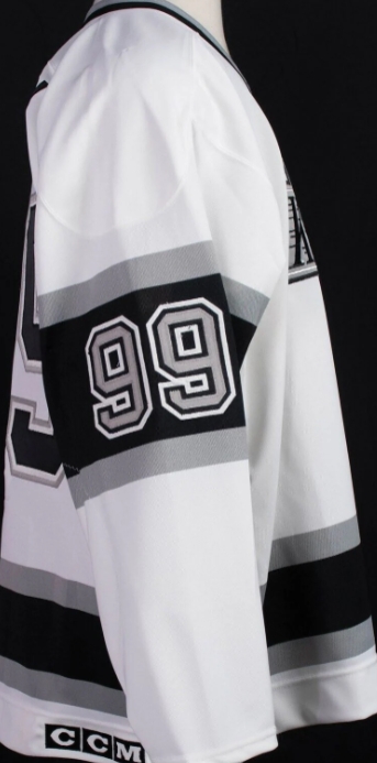 Wayne Gretzky's Los Angeles Kings Signed Jersey - CharityStars