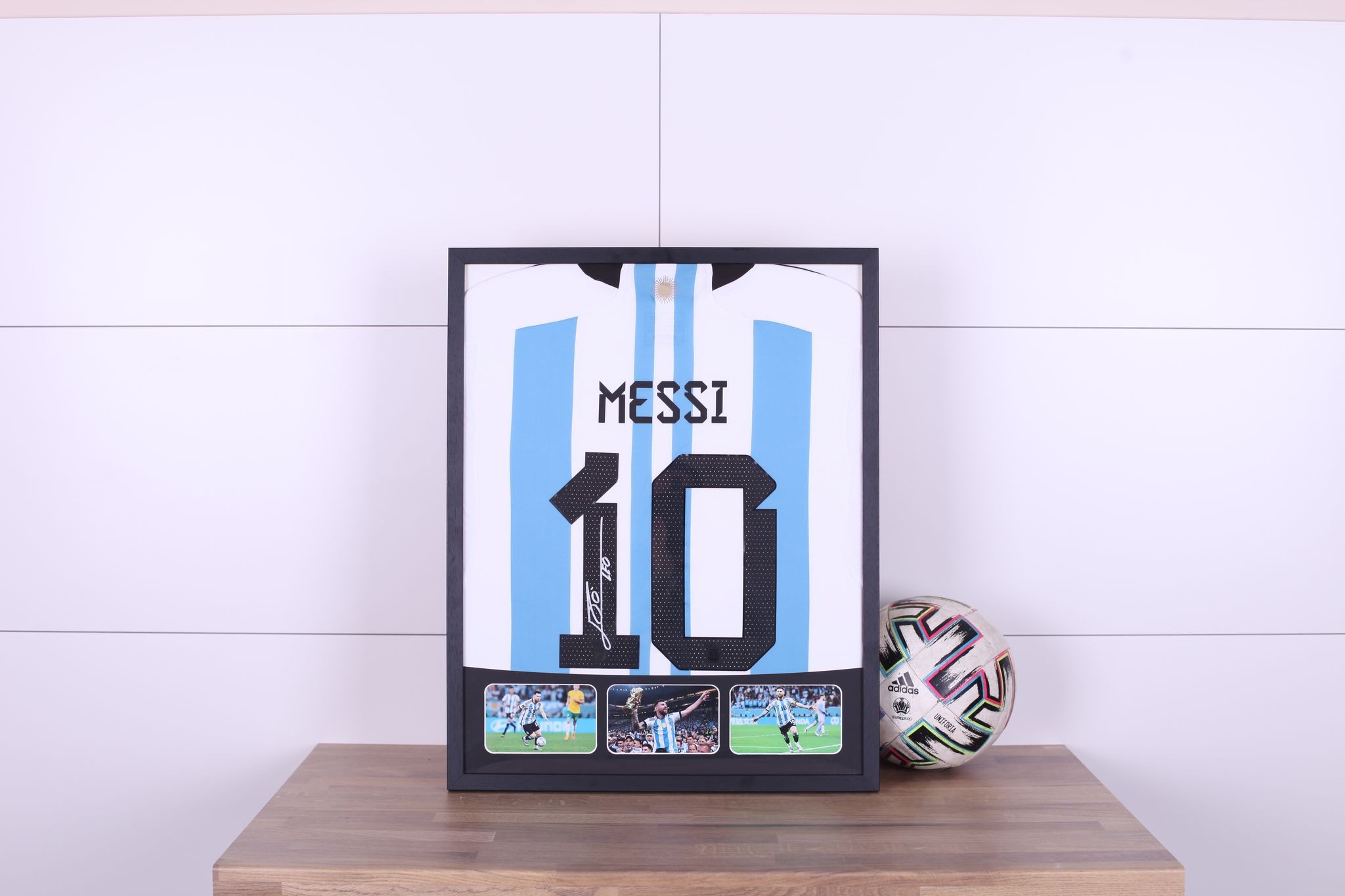 Sergio Aguero Official FIFA World Cup Signed Argentina 2020 Home Shirt -  Framed