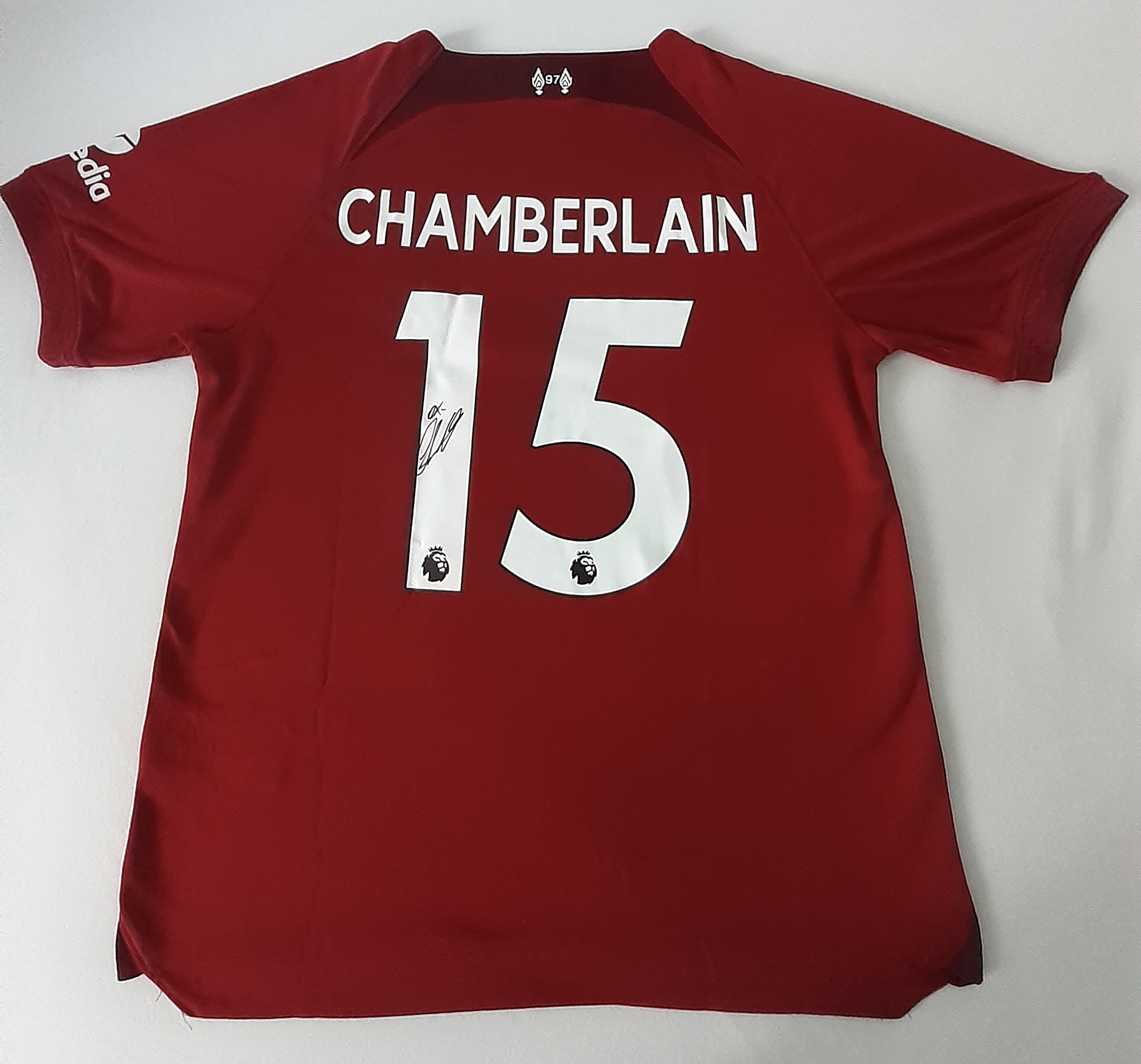 Alex Oxlade-Chamberlain's Liverpool Signed and Framed Shirt - CharityStars