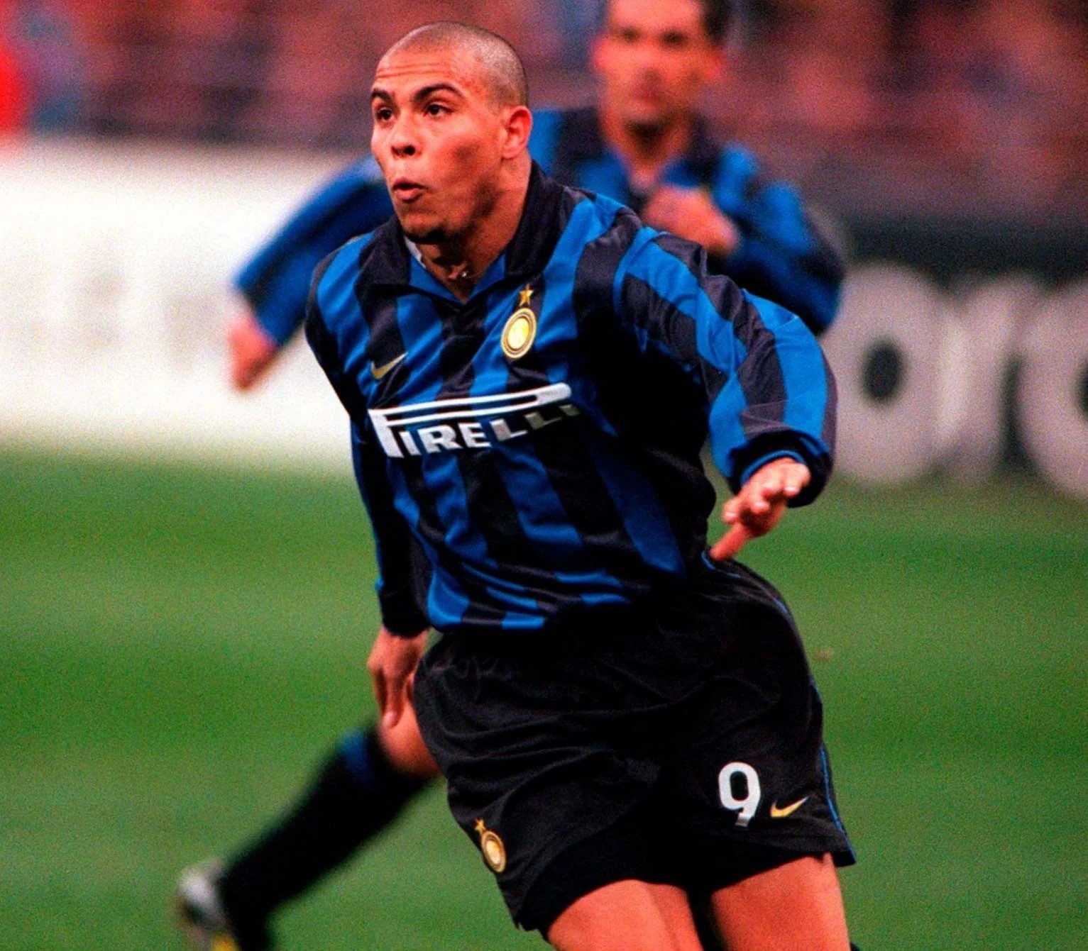 Inter Milan Ronaldo #9 Retro Jersey Home 1998/99