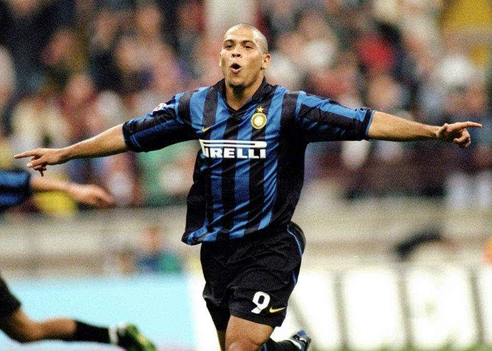 Inter Milan Ronaldo #9 Retro Jersey Home 1998/99