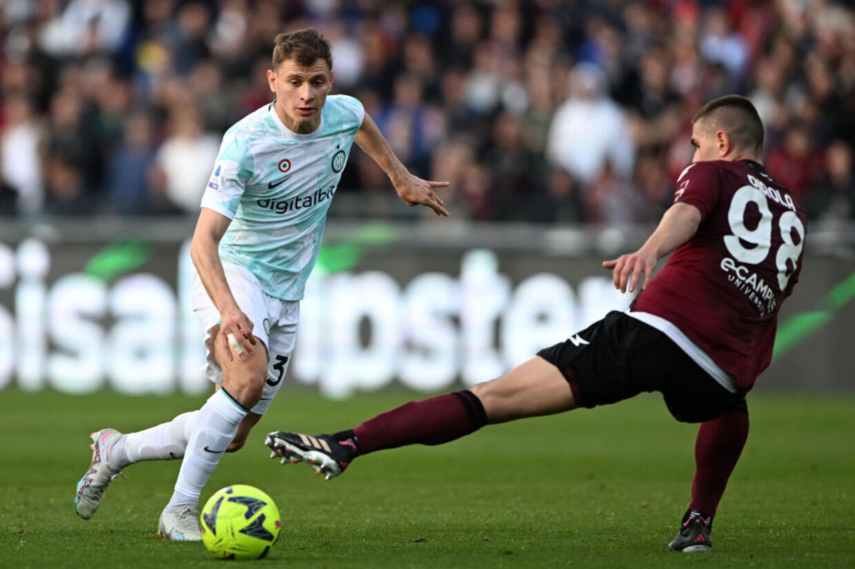 Barella Official Inter Shirt, 2022/23 - Signed by the Players - CharityStars