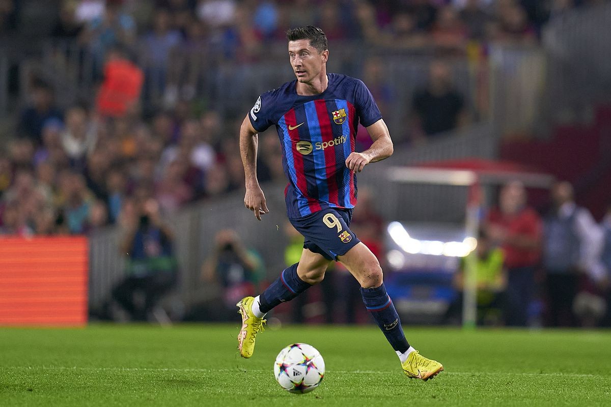 NIKE ROBERT LEWANDOWSKI FC BARCELONA HOME JERSEY 2022/23 –