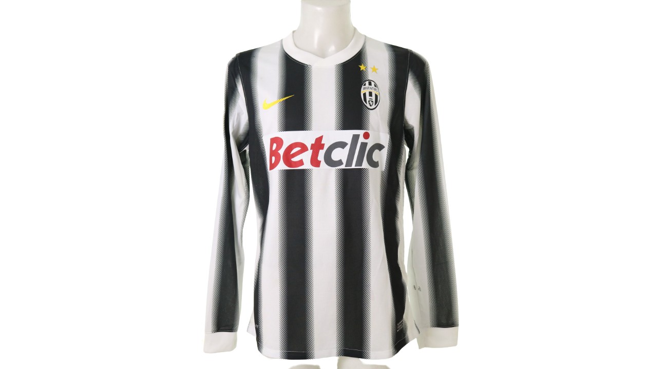 Pirlo's Juventus Match-Issued Shirt, 2011/12 - CharityStars