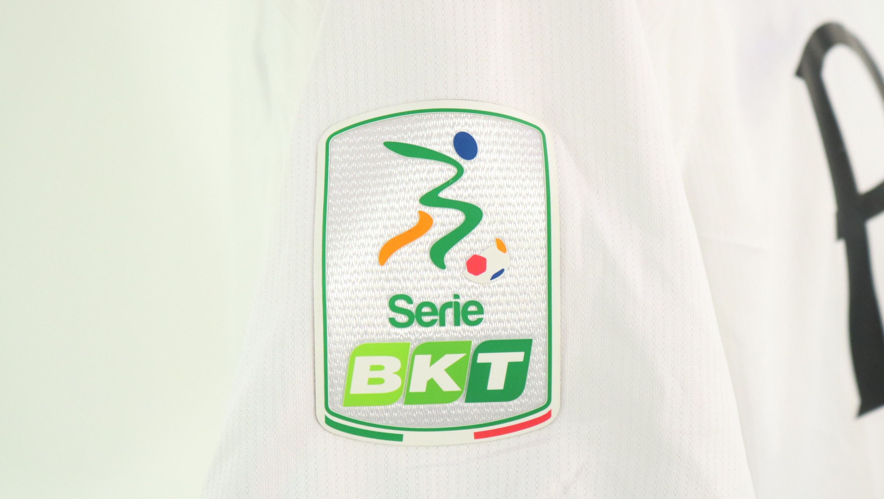 Idzes' Unwashed Shirt, Modena vs Venezia 2023 - CharityStars