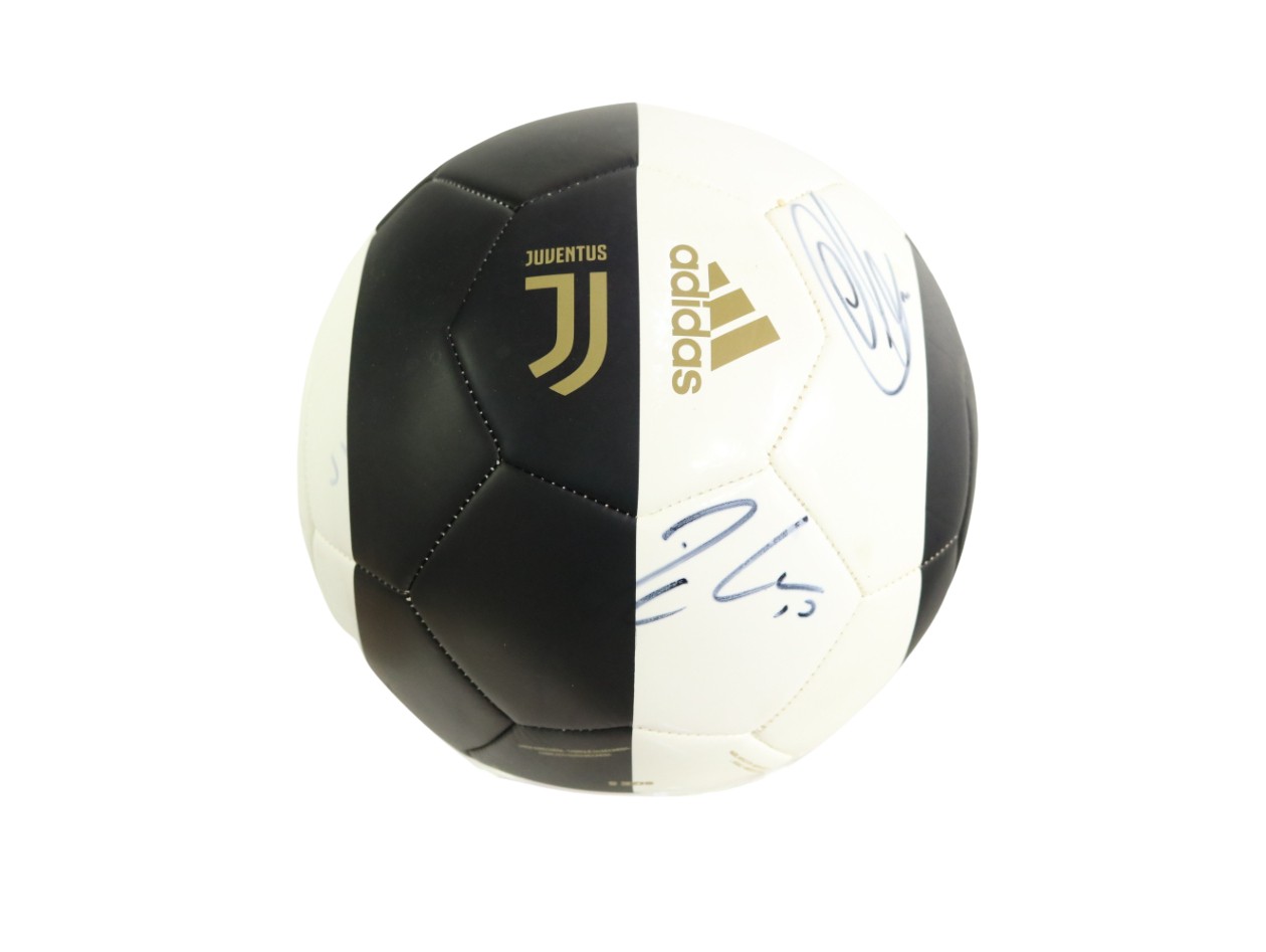 Pallone ufficiale Juventus, 2023/24 - Autografato dai giocatori -  CharityStars