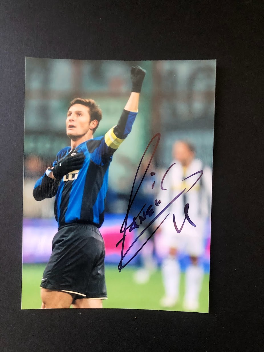 Fotografia autografata da Javier Zanetti - CharityStars