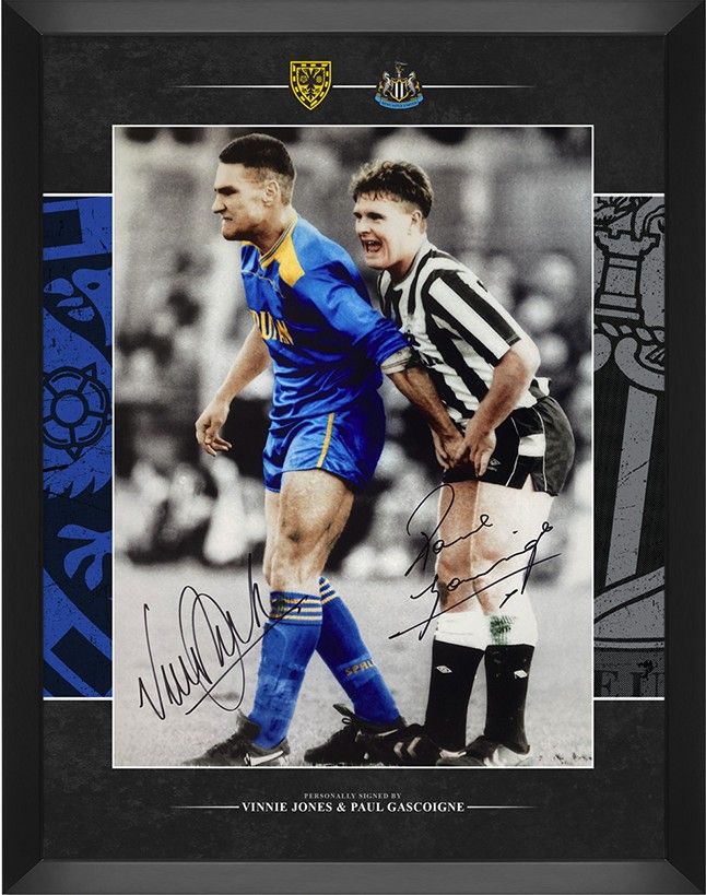 Paul Gazza Gascoigne e Vinnie Jones, foto firmata e incorniciata ...