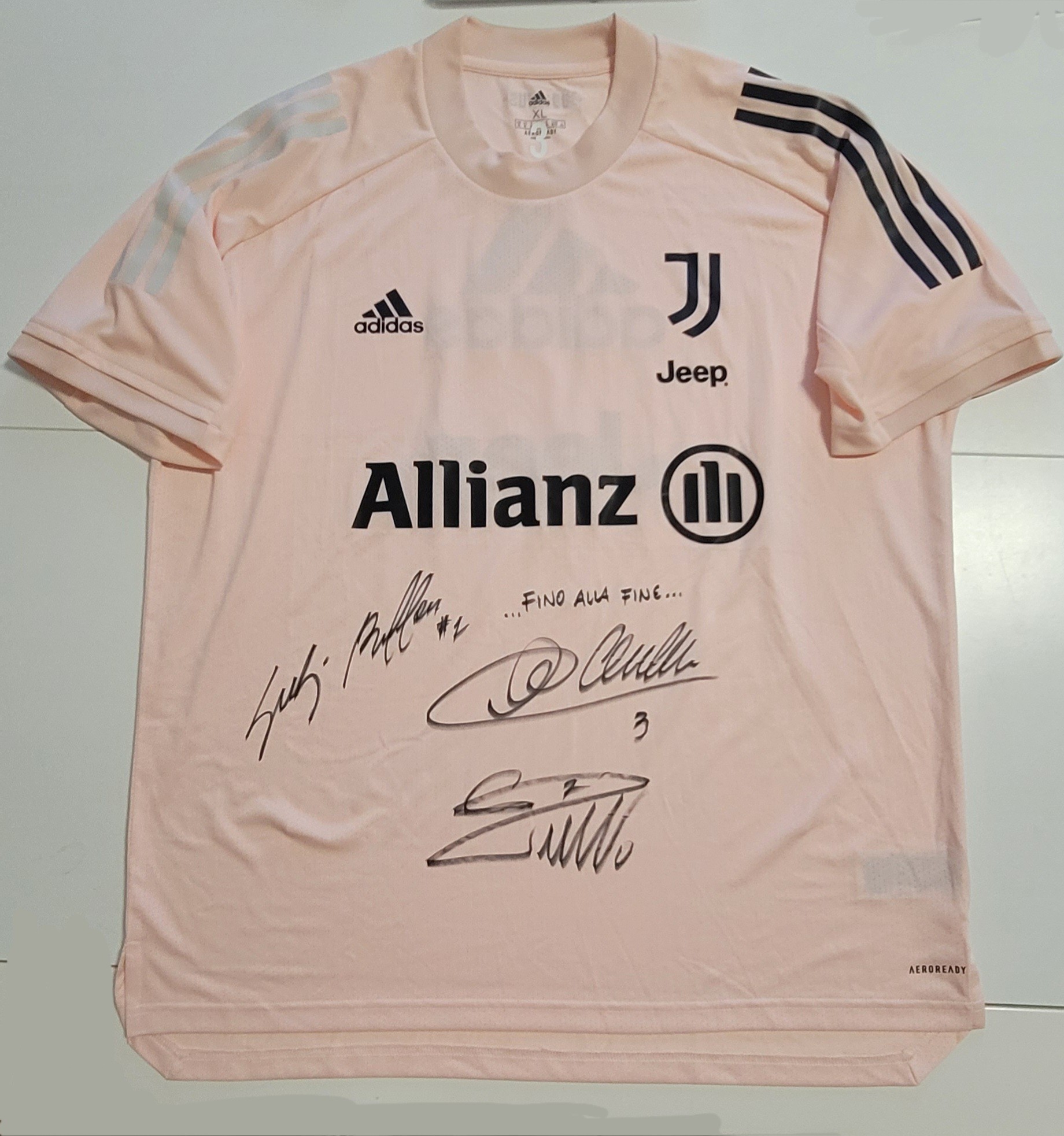 Juventus training shirt online 2020