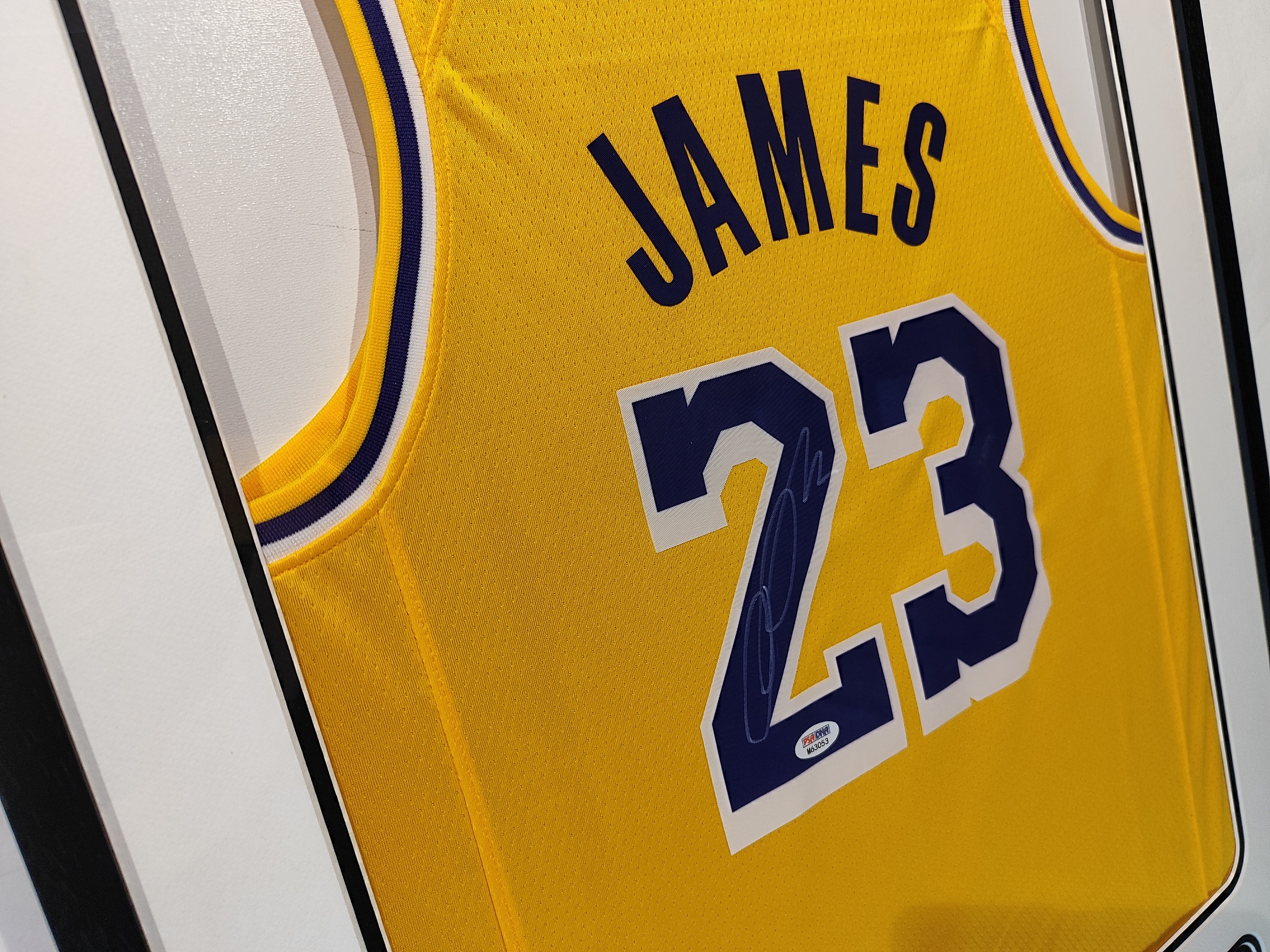 Lebron james clearance signed lakers jersey