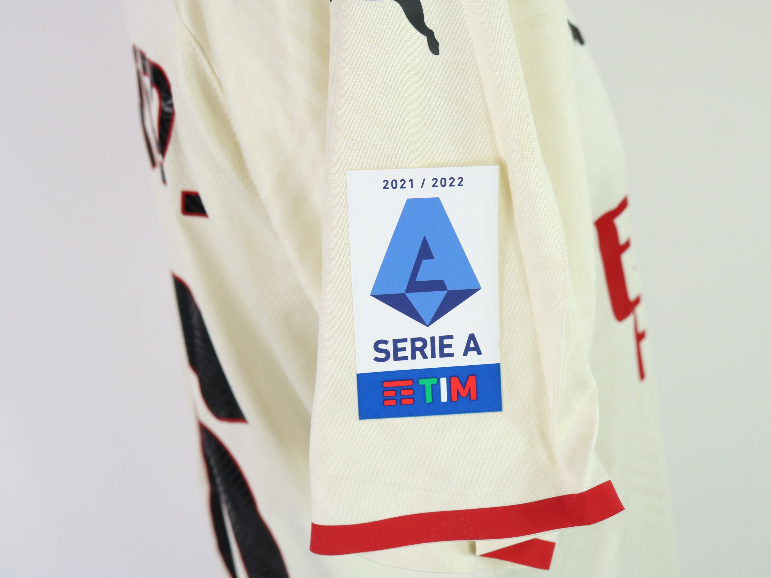 Saelemaekers's AC Milan Match Shirt, 2021/22 - CharityStars