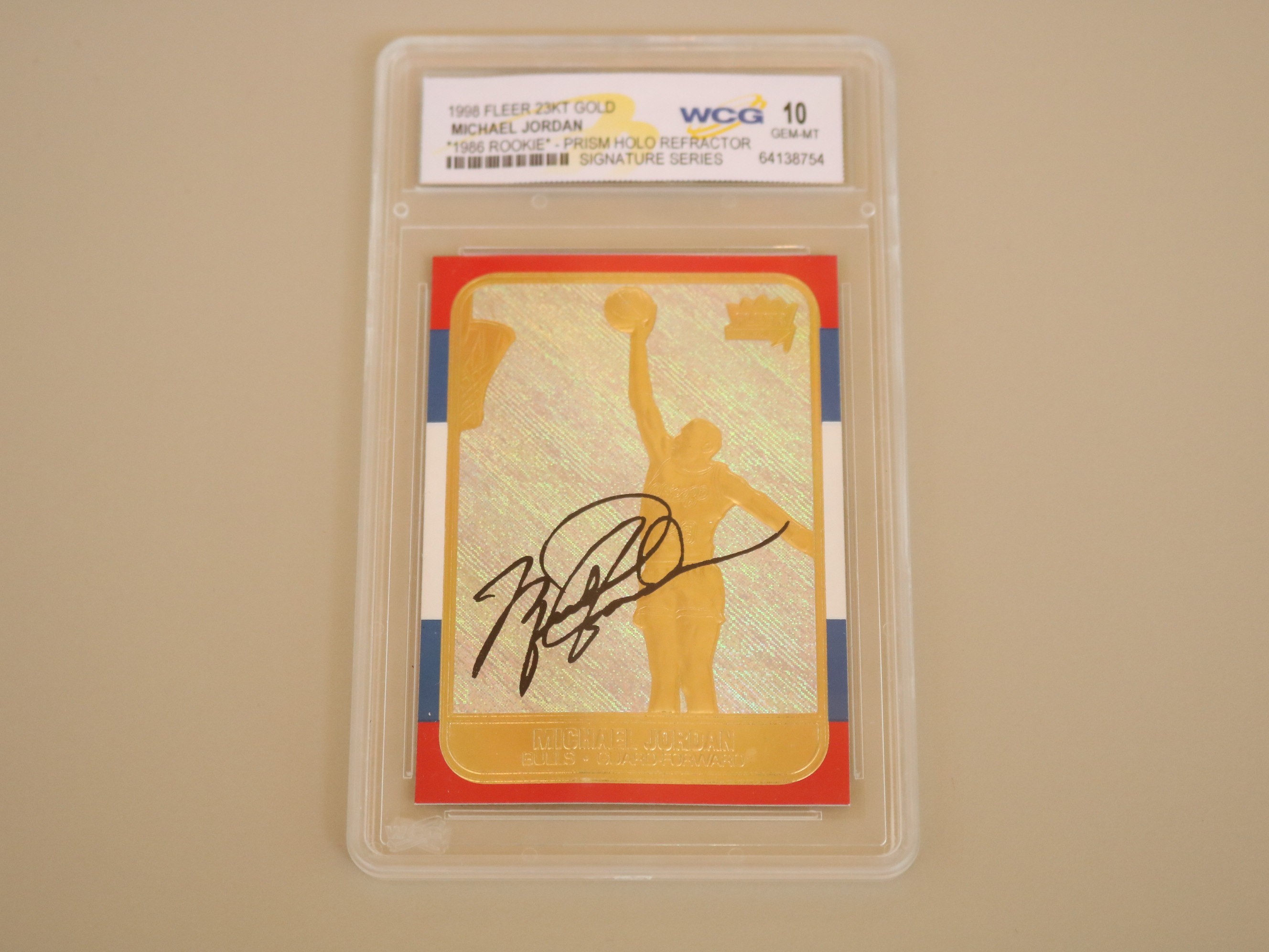 Michael Jordan Limited Edition Gold Card - CharityStars