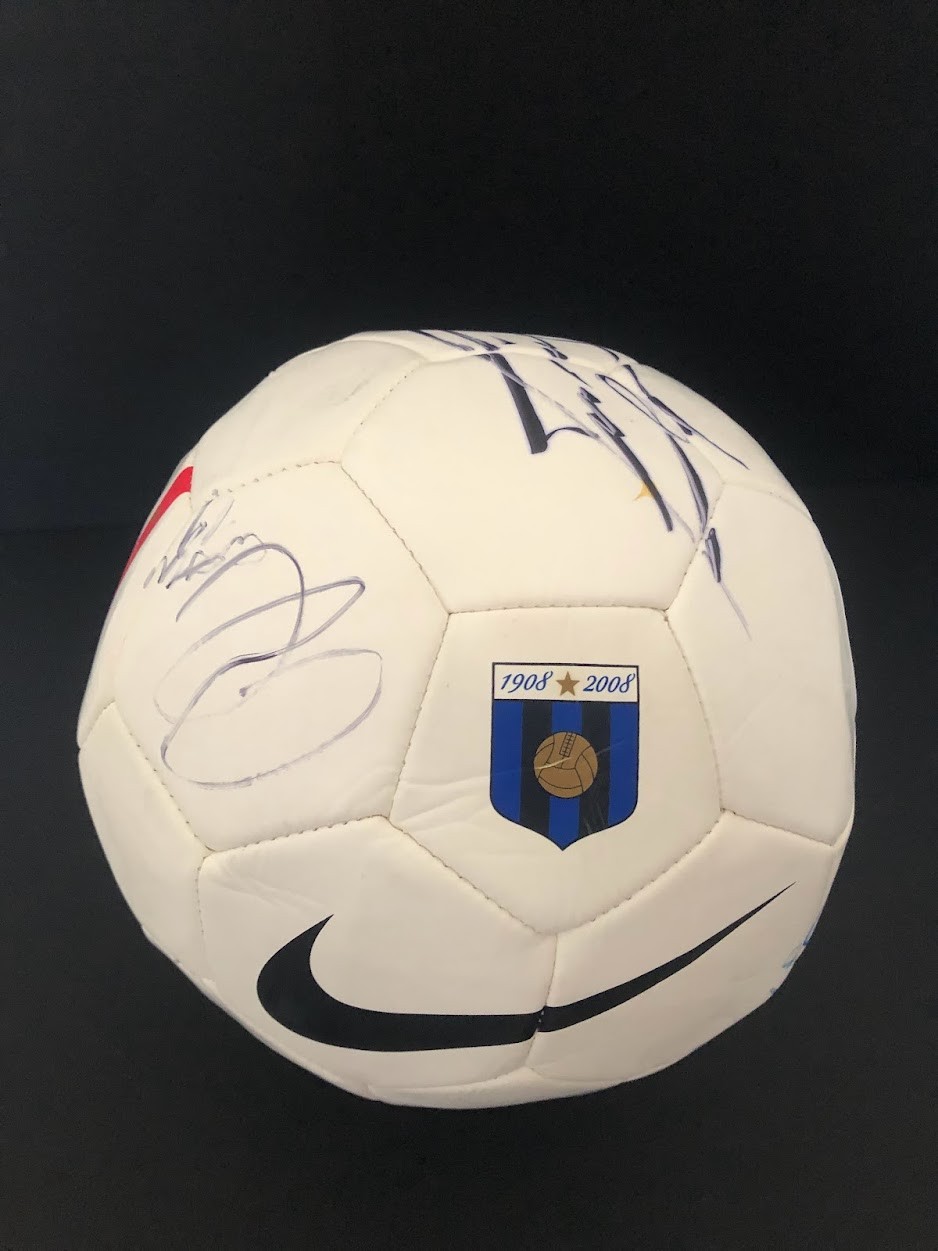 PUPI Onlus - Pallone Inter autografato dalla squadra