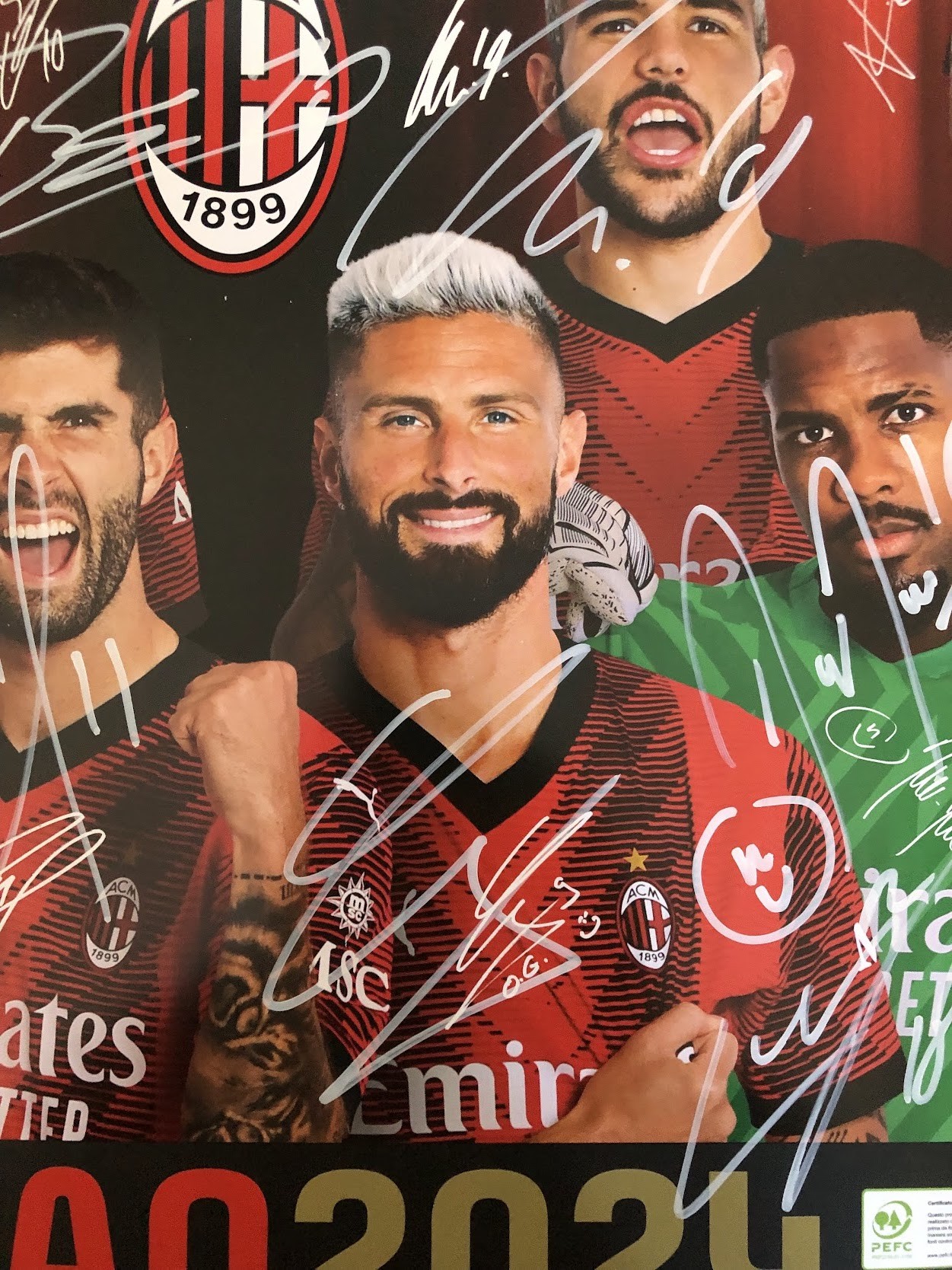 Calendario ufficiale Milan 2024 - Autografato dai giocatori - CharityStars