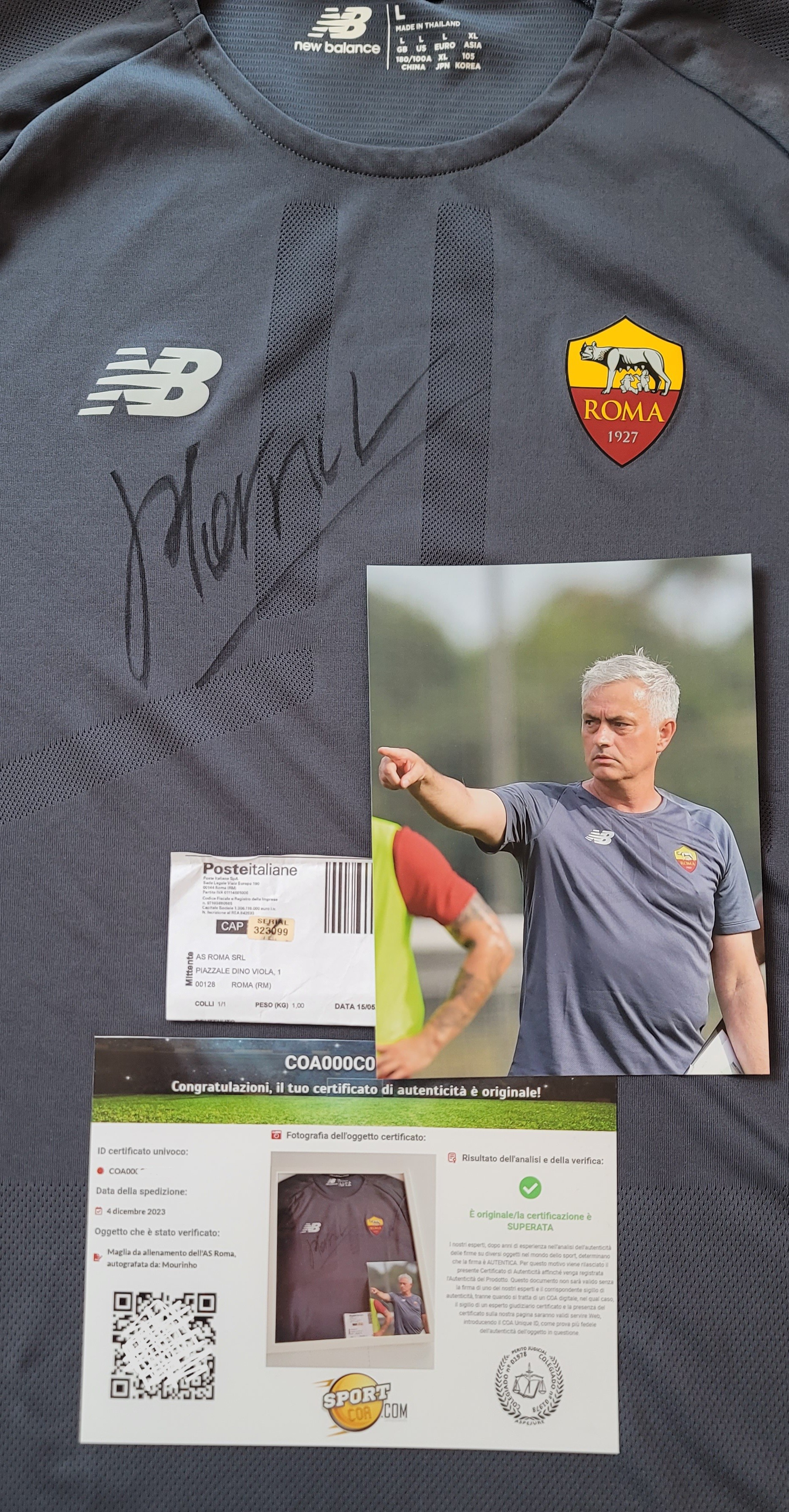 Maglia training Roma, 2022/23 - Autografata da Jose Mourinho e