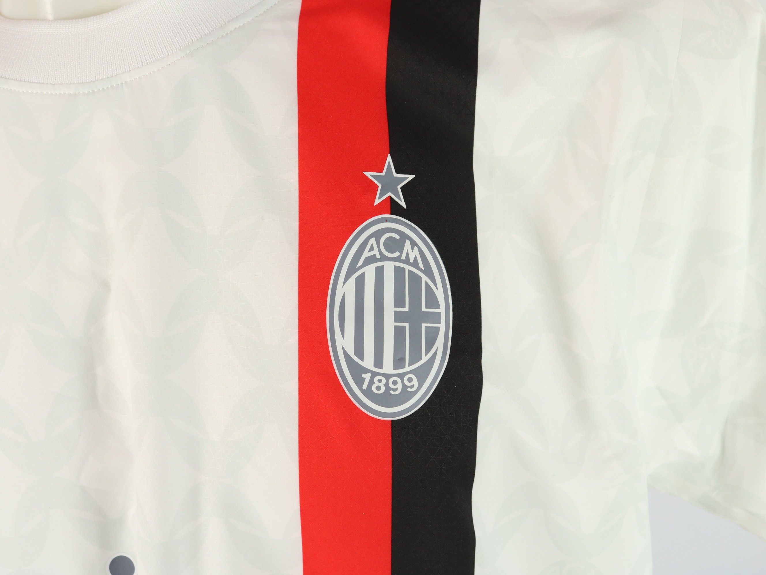 Maillot AC Milan 2023/2024 Home – Rafael Leao, Avec Autographe, Neuf