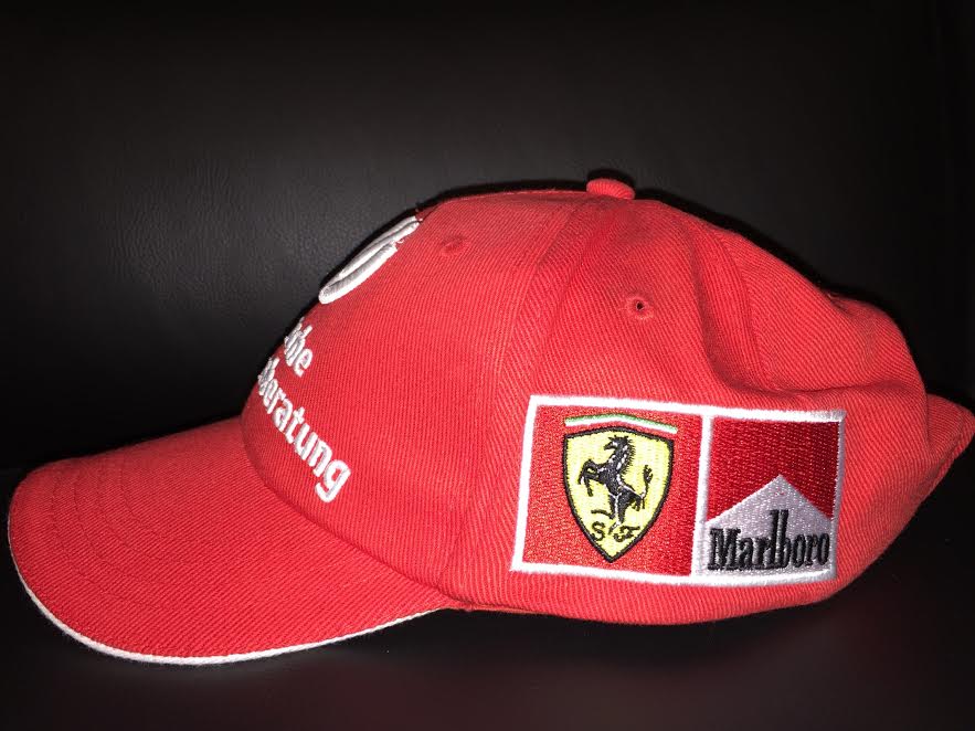 Cappellino ufficiale Marlboro Ferrari F1 2000, indossato da Schumacher -  CharityStars